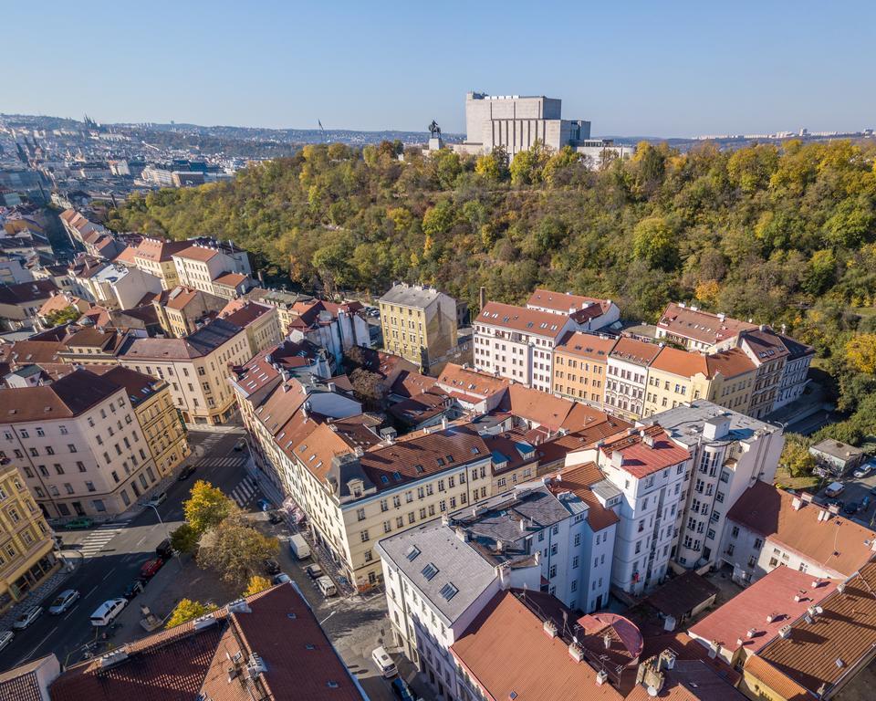 Downtown Suites Chlumova Прага Экстерьер фото