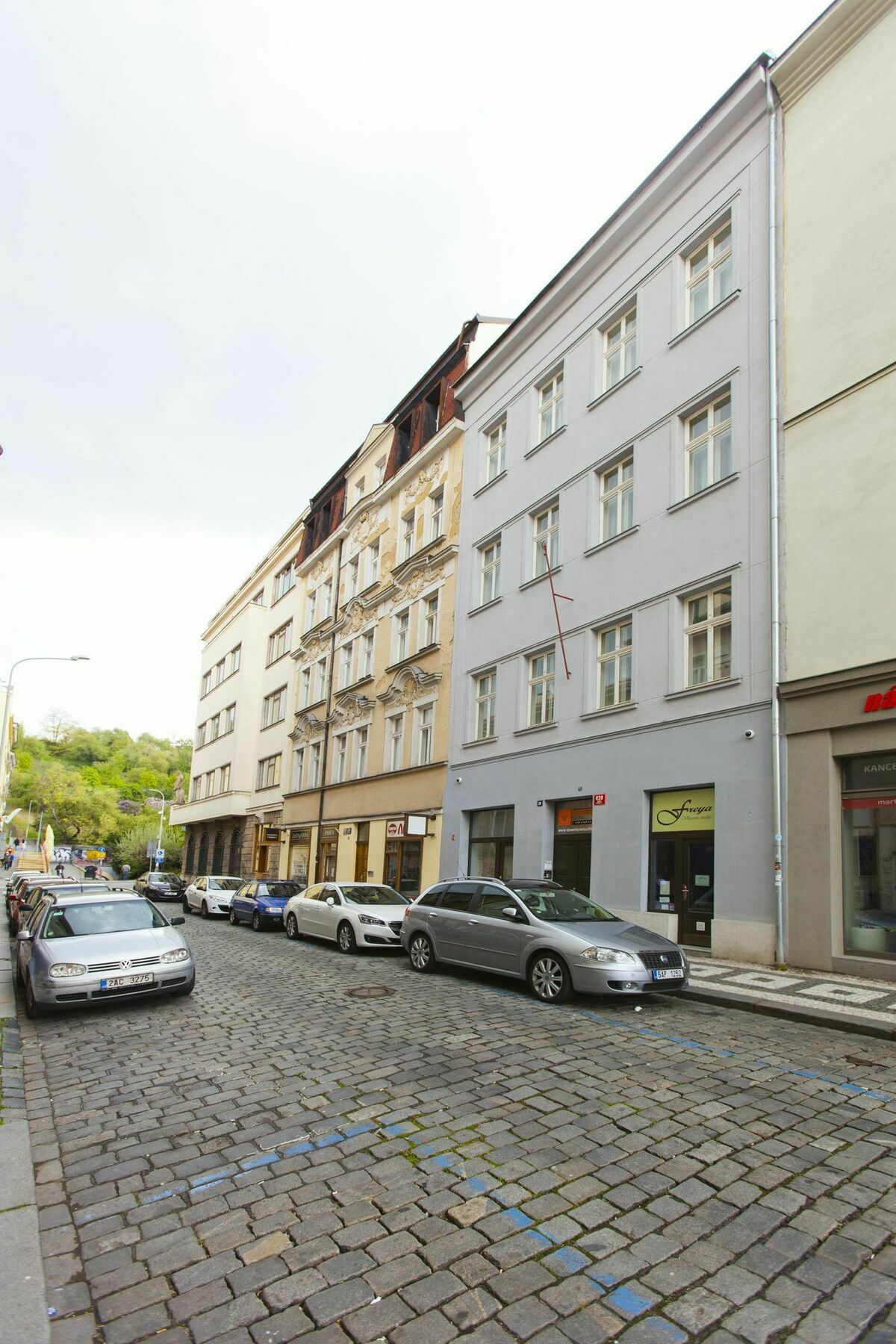Downtown Suites Chlumova Прага Экстерьер фото
